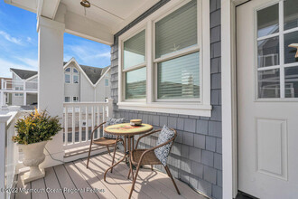 368 1st Ave in Manasquan, NJ - Foto de edificio - Building Photo