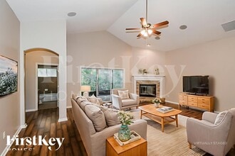 652 Reflection Cove Rd in Jacksonville, FL - Building Photo - Building Photo