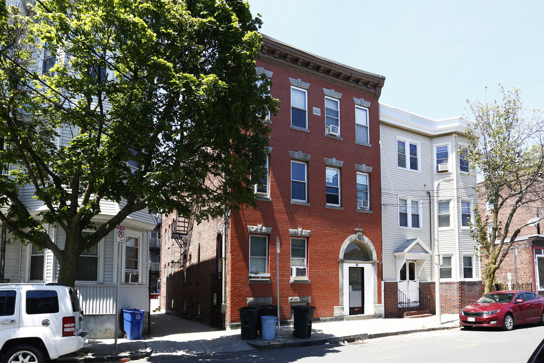 24 Frankfort St in East Boston, MA - Building Photo