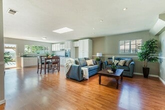 714 Herbert St in Oceanside, CA - Building Photo - Building Photo