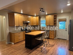 920 Hillcrest St in Placerville, CA - Building Photo - Building Photo