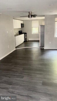 2211 Hobson St photo'