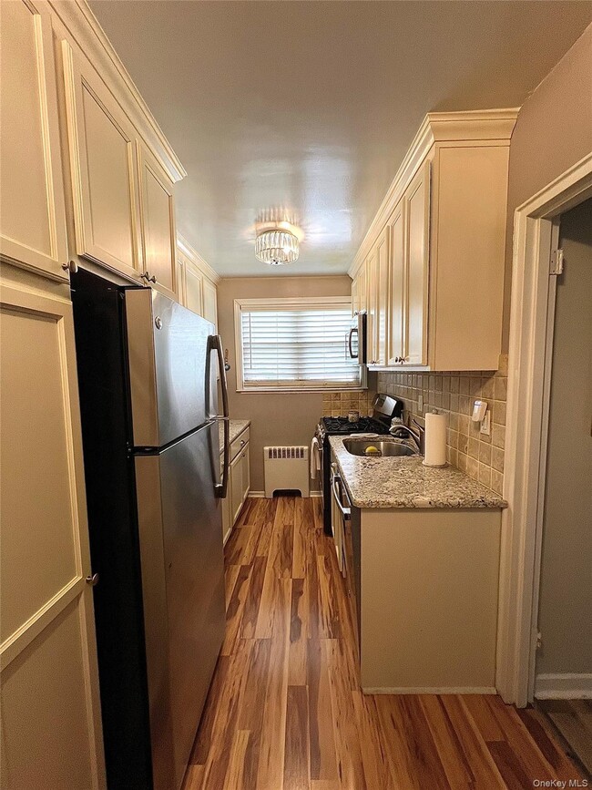 property at 154 Martling Ave