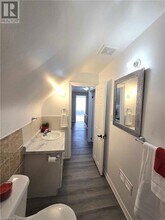 300 Balmoral Ave N in Hamilton, ON - Building Photo - Building Photo