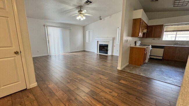 234 Eugene Way in Henderson, NV - Building Photo - Building Photo