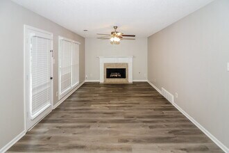 1433 Siskin Dr in Cordova, TN - Building Photo - Building Photo