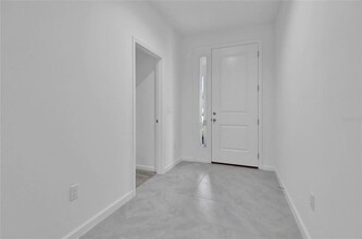 925 Magnolia Ave in Holly Hill, FL - Building Photo - Building Photo