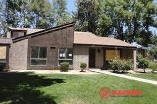 2200 Cedro Ct in Bakersfield, CA - Building Photo