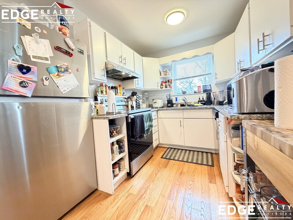 75 Orange St in Waltham, MA - Foto de edificio