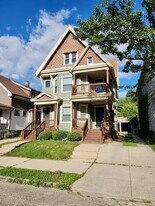 2558 S Brisbane Ave in Milwaukee, WI - Building Photo