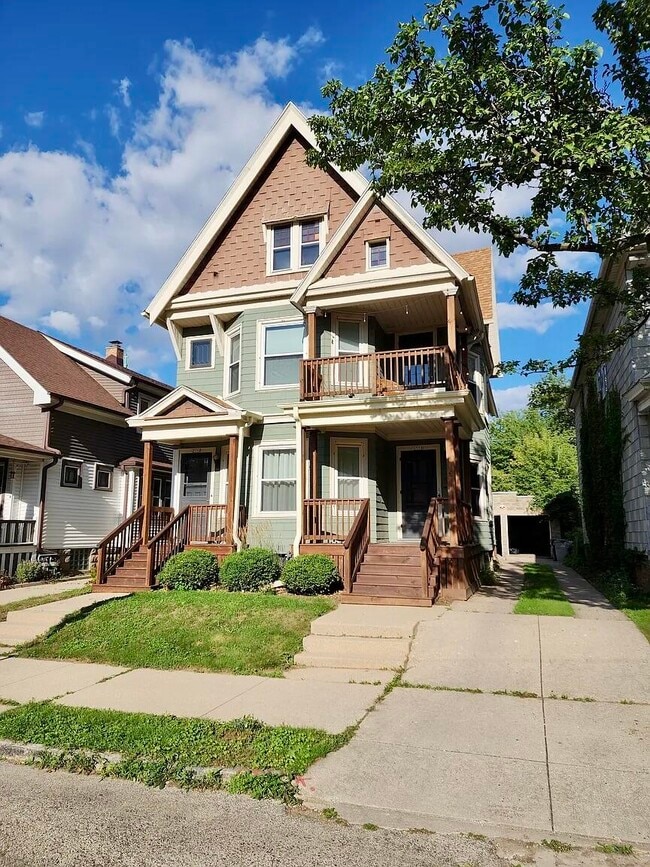 property at 2558 S Brisbane Ave