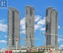 8 Interchange Wy in Vaughan, ON - Building Photo