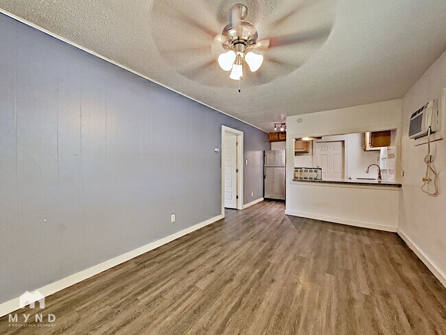 1604 Parker Ln in Austin, TX - Building Photo - Building Photo