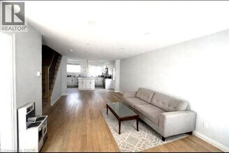 150 Overlea Dr in Kitchener, ON - Building Photo - Building Photo