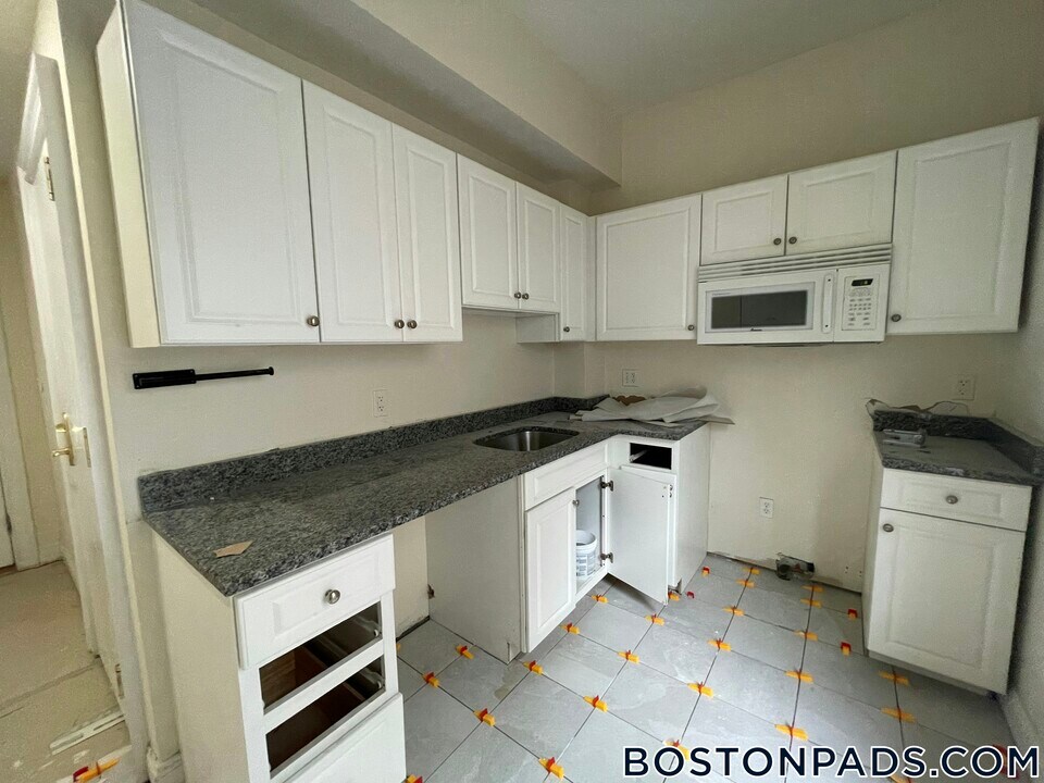 53 Ashford St in Boston, MA - Building Photo