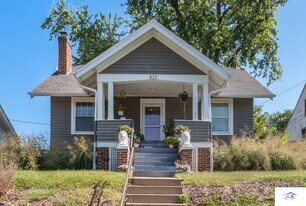 833 S 60th St in Omaha, NE - Building Photo