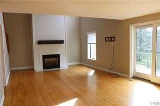 4785 Huntwood Path in Manlius, NY - Building Photo - Building Photo