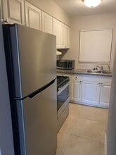 510 Lake Shore Dr-Unit -1 in West Palm Beach, FL - Foto de edificio - Building Photo