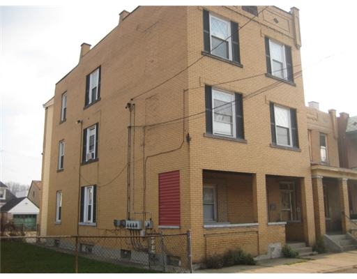 116 Helen St in Mckees Rocks, PA - Building Photo