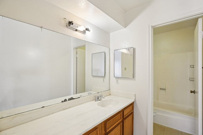 8379 La Roche Ln