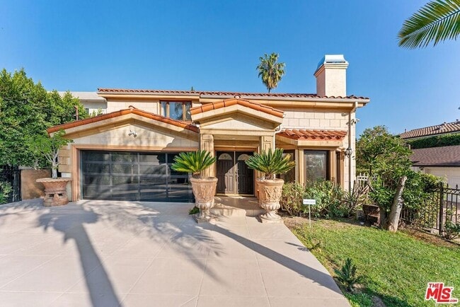 15123 Greenleaf St in Los Angeles, CA - Building Photo - Building Photo