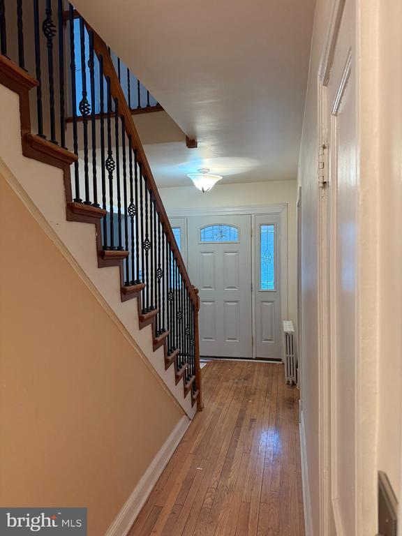 property at 2211 32nd Pl SE