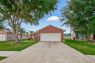 3123 Sun Terrace Ln in Dickinson, TX - Building Photo - Building Photo