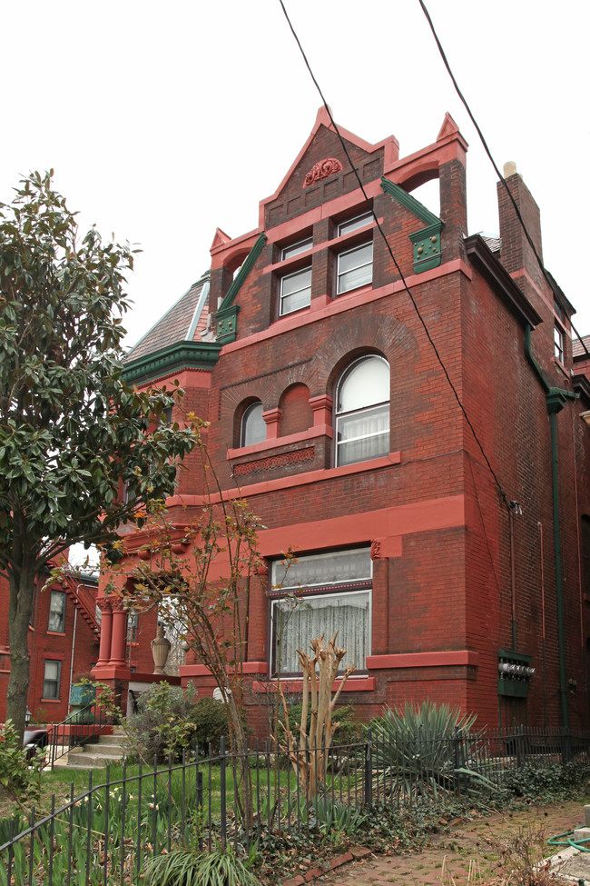 200 Ormsby Ave in Louisville, KY - Building Photo - Building Photo