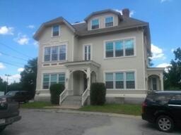 112 Hamilton St in Southbridge, MA - Building Photo