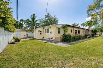 841 NE 90th St in Miami, FL - Building Photo - Building Photo