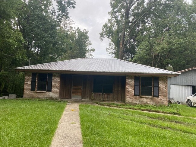 property at 225 E 35th Ave