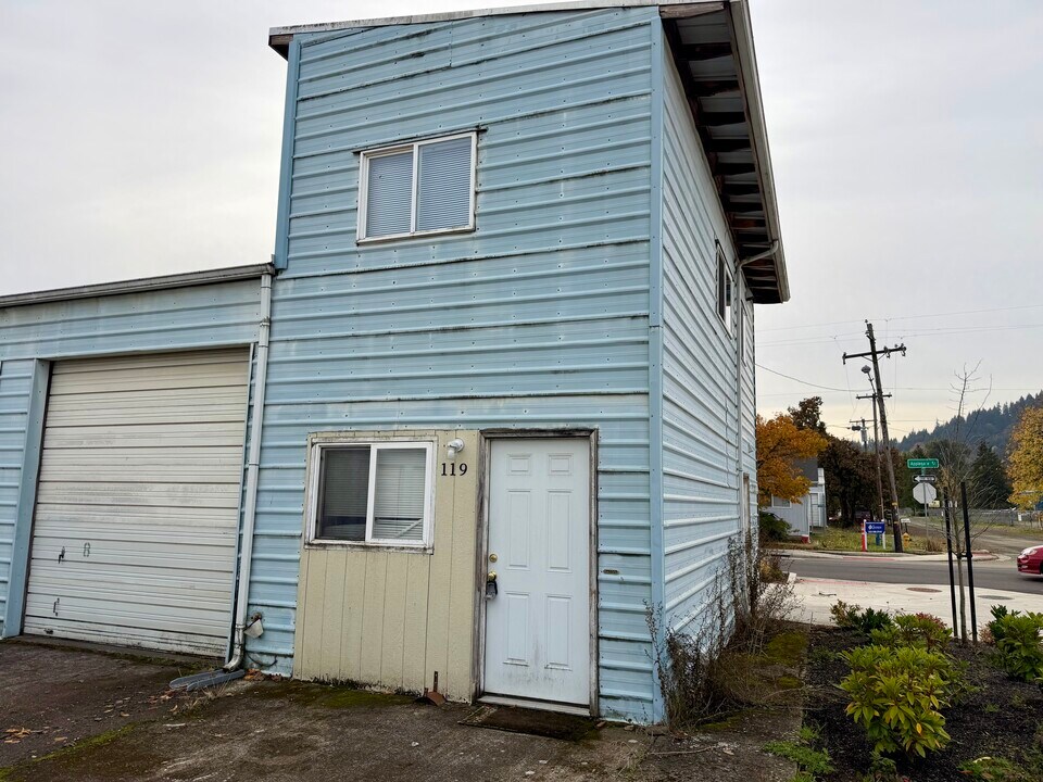 119 N 9th St, Unit 119 in Philomath, OR - Building Photo