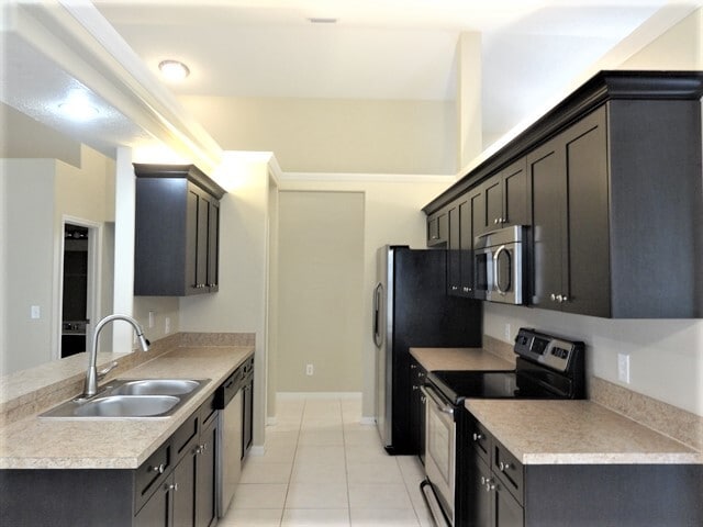 562 SW Badger Terrace in Port St. Lucie, FL - Building Photo - Building Photo