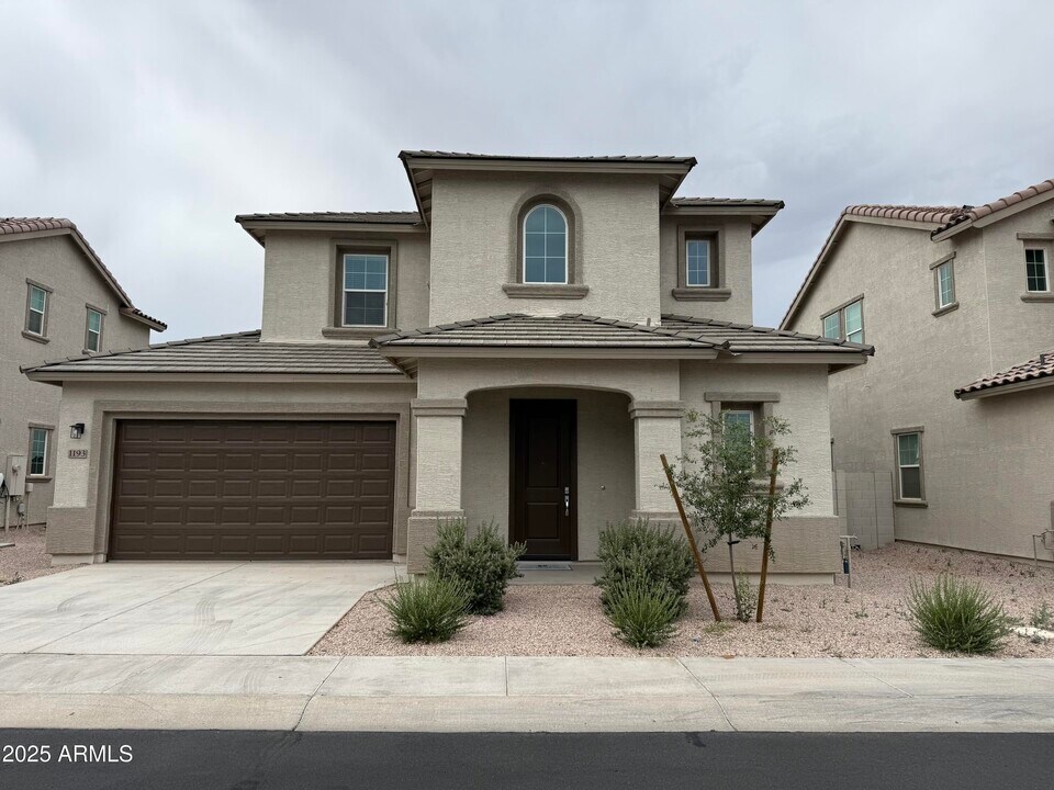 1193 E Spruce Dr in Chandler, AZ - Building Photo