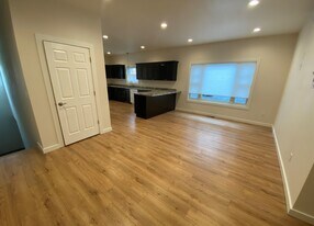 214 S Minnesota Ave, Unit 1 in St. Peter, MN - Building Photo