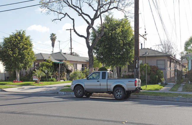 6730-6734 Wilcox Ave in Bell, CA - Building Photo - Building Photo