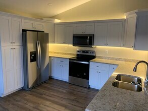 1566 Thurman Rd in Somerset, KY - Building Photo - Building Photo