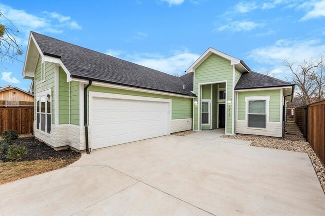 property at 1812 Muncie Ave