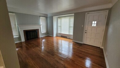 2556 Thomas st in Flint, MI - Foto de edificio - Building Photo