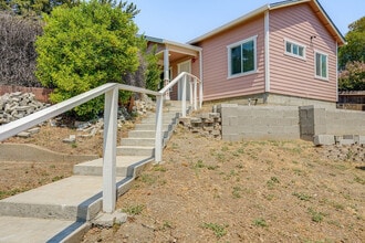 1120 Sunrise Hill in Concord, CA - Building Photo - Building Photo