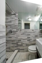 345 W 53rd St, Unit A in New York, NY - Building Photo - Building Photo