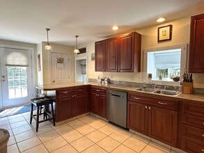 1 B Pigeon Hill Ct in Rockport, MA - Building Photo - Building Photo