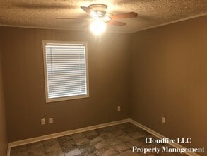 200 James Cir, Unit 200 in Oxford, MS - Foto de edificio - Building Photo
