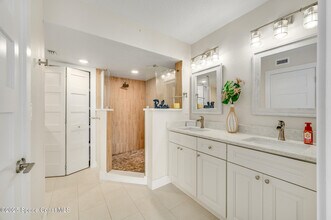 3220 River Villa Way in Melbourne Beach, FL - Building Photo - Building Photo