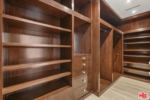 property at 9255 Doheny Rd