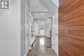 22 Harvey St in Hamilton, ON - Building Photo - Building Photo