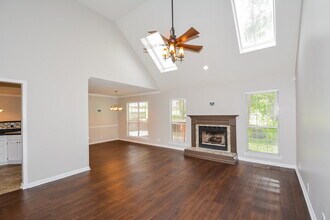 6032 Bradford Hills Dr in Nashville, TN - Building Photo - Building Photo