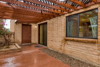 7711 E 39th St in Tucson, AZ - Building Photo - Building Photo