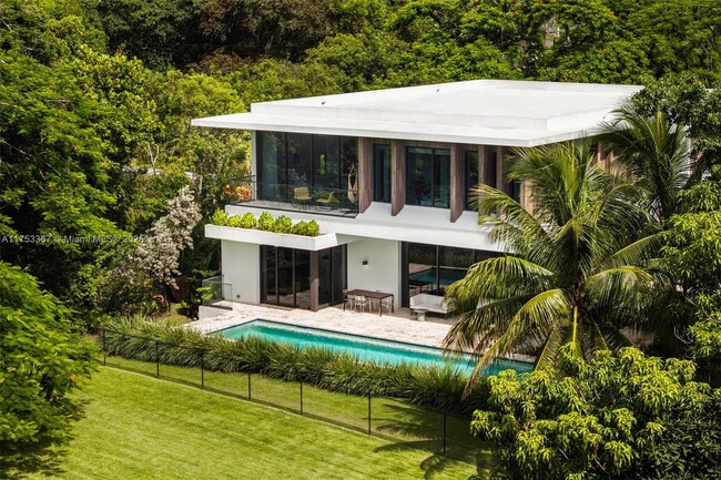 6270 SW 86th St in Miami, FL - Foto de edificio - Building Photo