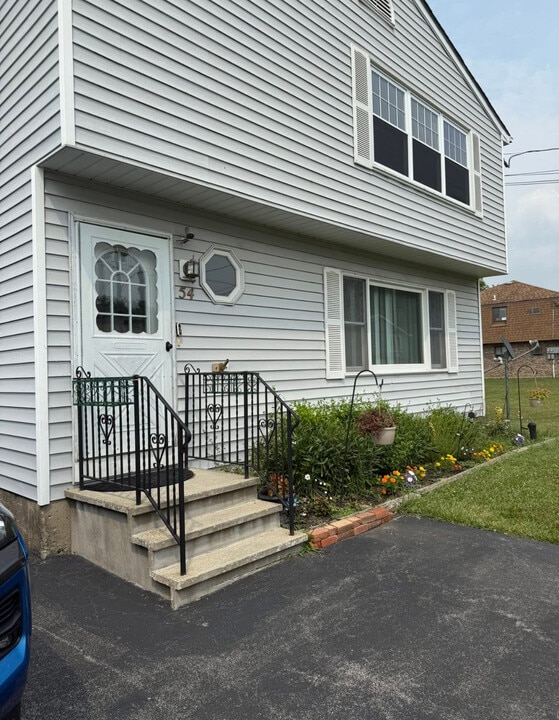 54 Knowlton Ave, Unit 54 Knowlton Ave in Lackawanna, NY - Building Photo